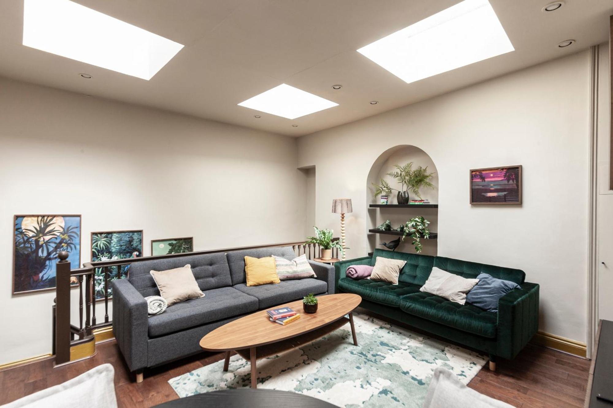 Apartment Soho Nest London