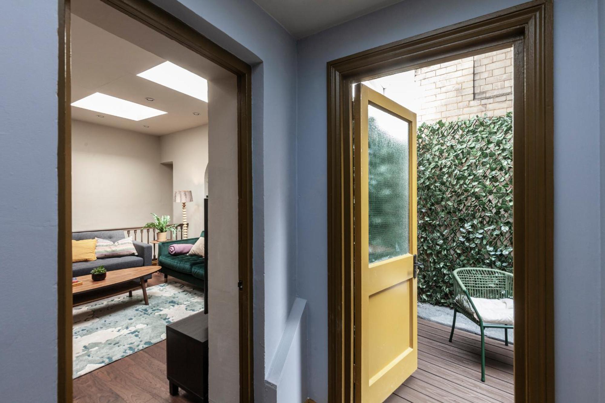 Apartment Soho Nest London